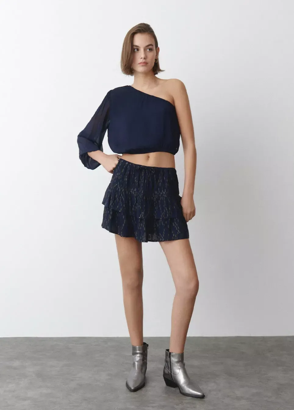 Blusa Asimetrica Choker