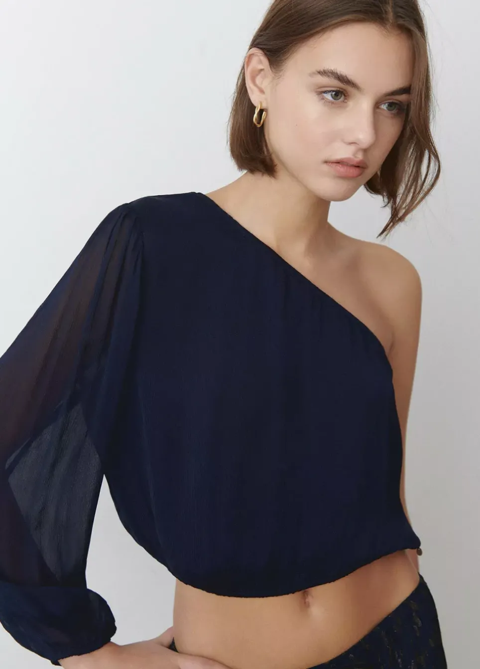 Blusa Asimetrica Choker