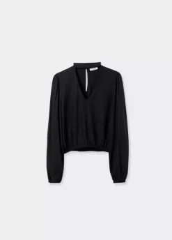 Blusa Lisa Con Chocker