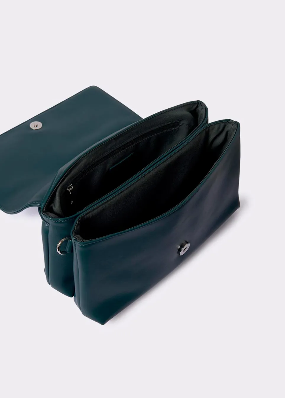 Bolso Mediano Solapa Tachas