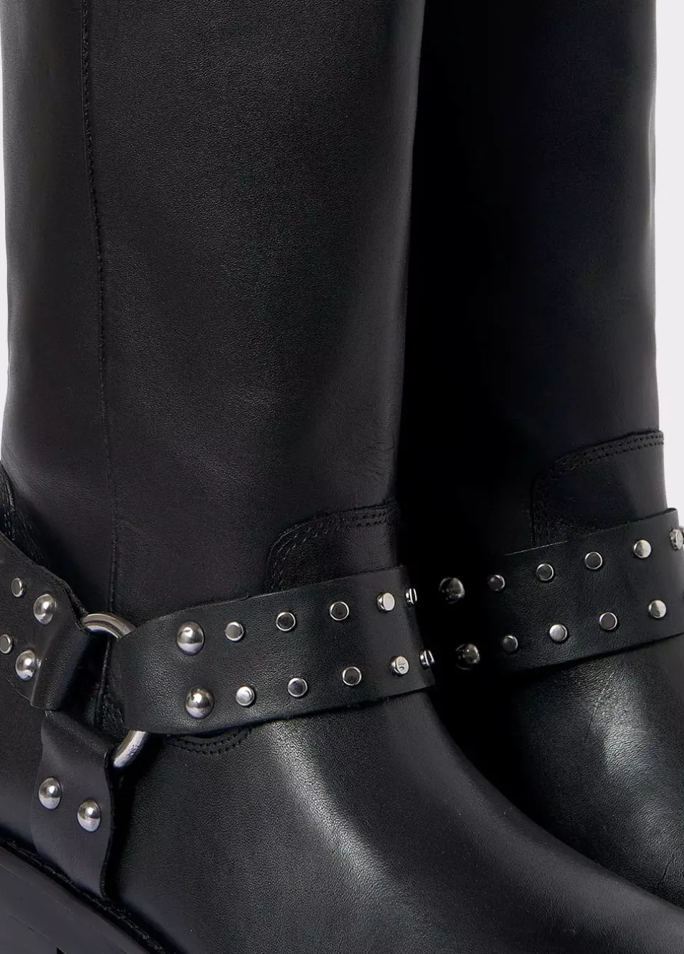 Bota Biker Tachas Punta Cuadrada Piel