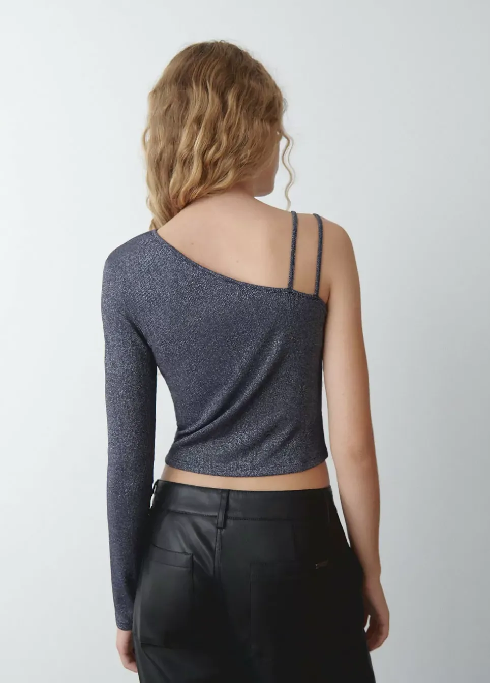 Camiseta Asimetrica Con Tirantes