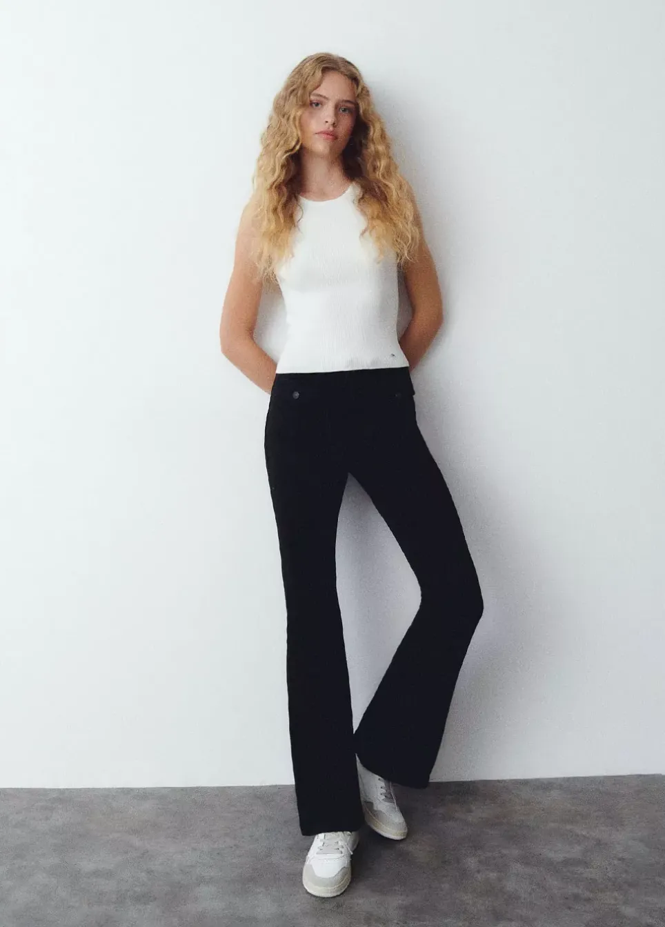 Pantalon Campana Bolsillos Frontales