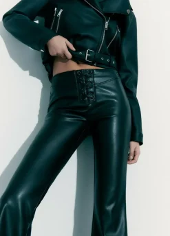 Pantalon Efecto Piel Acordonado